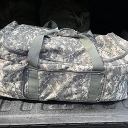 Military Surplus 3-wheel Deployment Bag, Excellent 