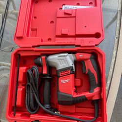 5.5 Amp 5/8 in. Corded SDS- plus Concrete/Masonry Rotary Hammer Drill Kit with Case