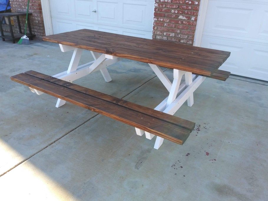 Picnic And Garden Tables.
