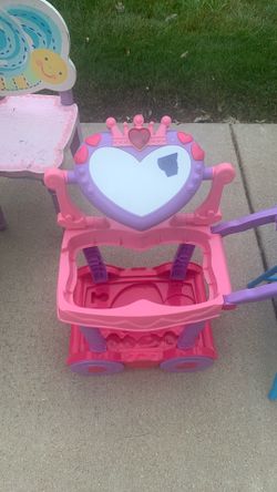 Princess Make-Up Carry-On/Walker