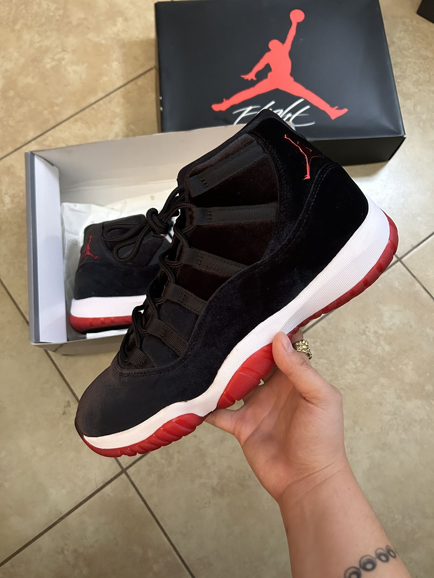 Jordan 11 Retro High Bred Velvet