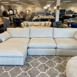 Elyza Linen 3-Piece RAF Chaise Sectional