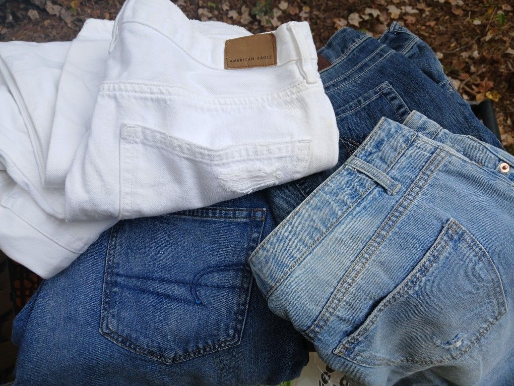 American Eagle Women's Jeans Size 14 16  Mom Jeans And Loose Fit All Five Pair For 20 Dollars 
