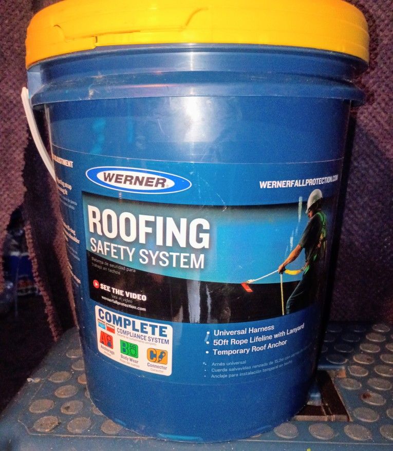 NEW SEALED Werner Roofing Safety Kit