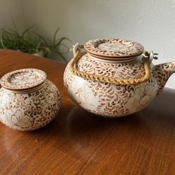 Tea Pot & Sugar Bowl