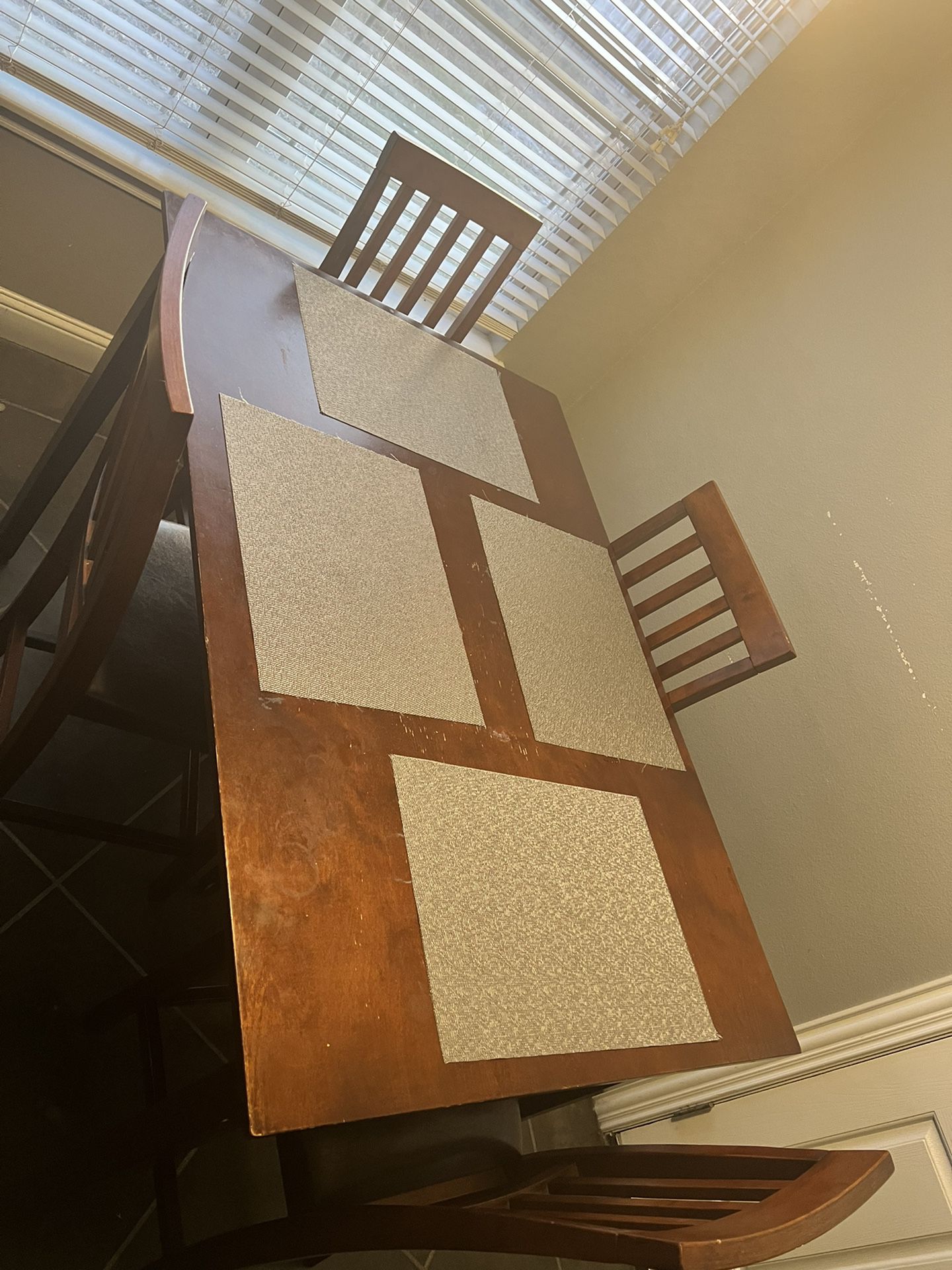 Dining Room Table And chair Set