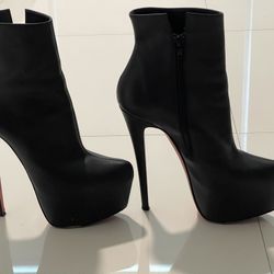 Authentic c Christian Louboutin Boots 