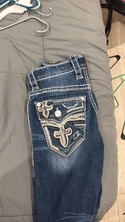 Size 29 boot cut rock rivals