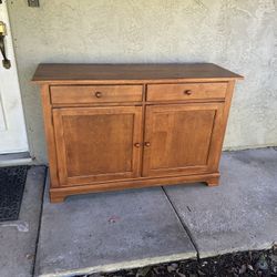 Free Buffet Table