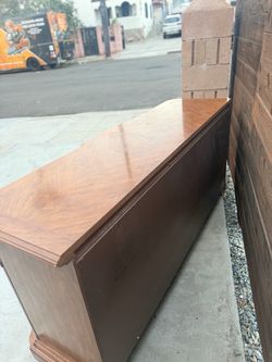 Stanley furniture dresser