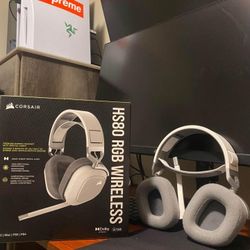 Corsair Hs80 RGB WIRELESS Gaming headphones