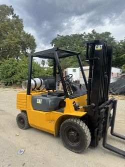 Caterpillar Forklift 