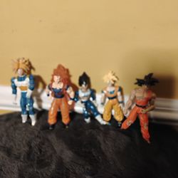 Lot 5 Dragon Ball Z Figures