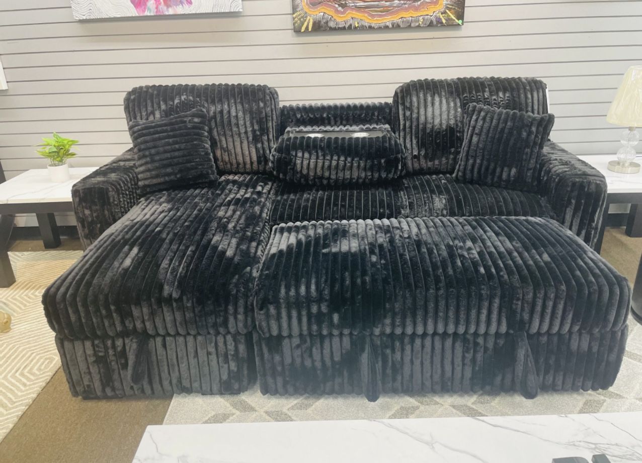 🛋️✨ Upgrade Your Living Room Today!  🔥 Midnite Plush Sleeper Sectional – Now Only $698