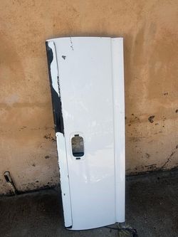 99-06 Chevy Silverado/Gmc Sierra rear tailgate