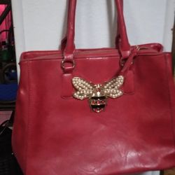 Medium Size Red Shoulder Leather Purse W Embroided Bee.. Great Condition