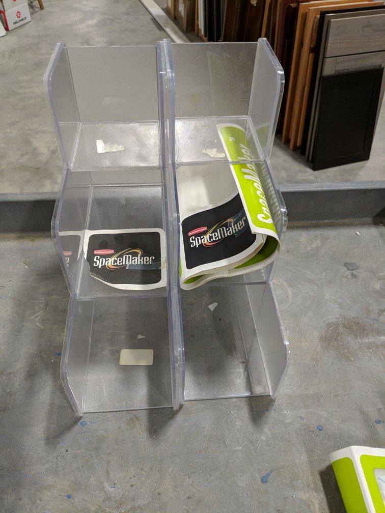 Rubbermaid spacemakers