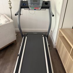 Treadmill NordicTrack APEX4100i