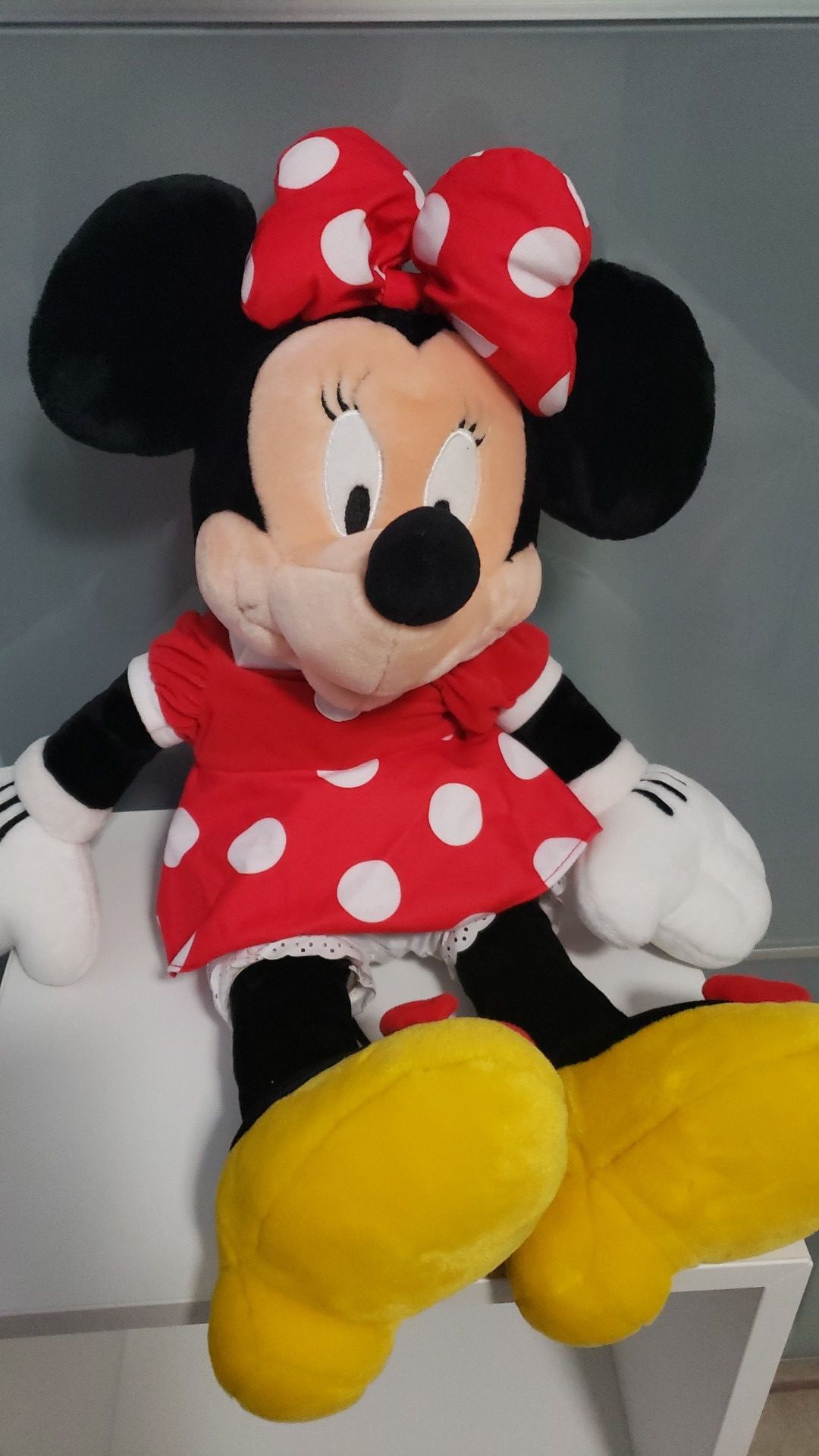 Minnie mouse plushie