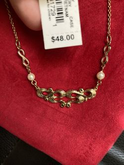 New Avon Jewelry Set