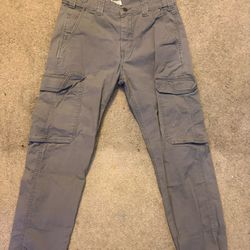 Levi’s Cargo Pants Size 30 – Gray – Men’s Streetwear