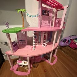 Barbie dream House Plus Accessories 