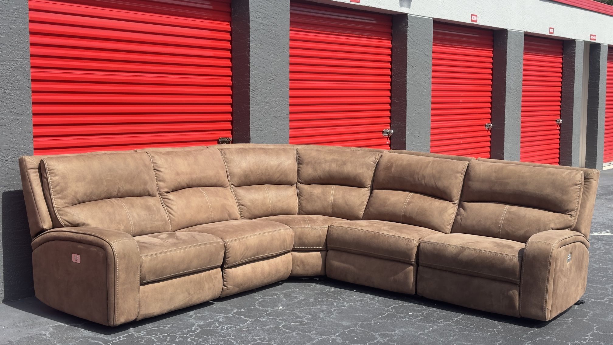 MODULAR SECTIONAL SOFA W 3 POWER RECLINERS & ADJUSTABLE HEADREST - delivery is negotiable