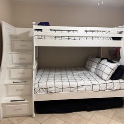 Bunk bed With Full & Twin beds