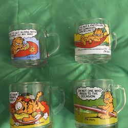 Vintage Collectible McDonalds Garfield Glass Mugs 1978 Jim Davis 3.5" Tall 4Pk