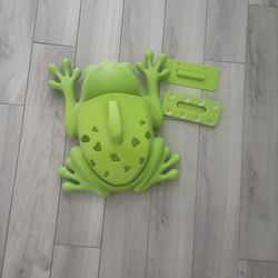 Boon Frog Bath Pod Scoop for Sale in Houston, TX - OfferUp