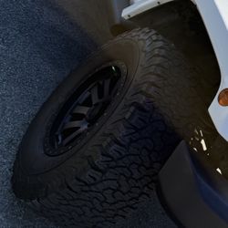 BFGoodrich All-Terrain T/A KO2 – Set of 5 (5th Tire Like New)