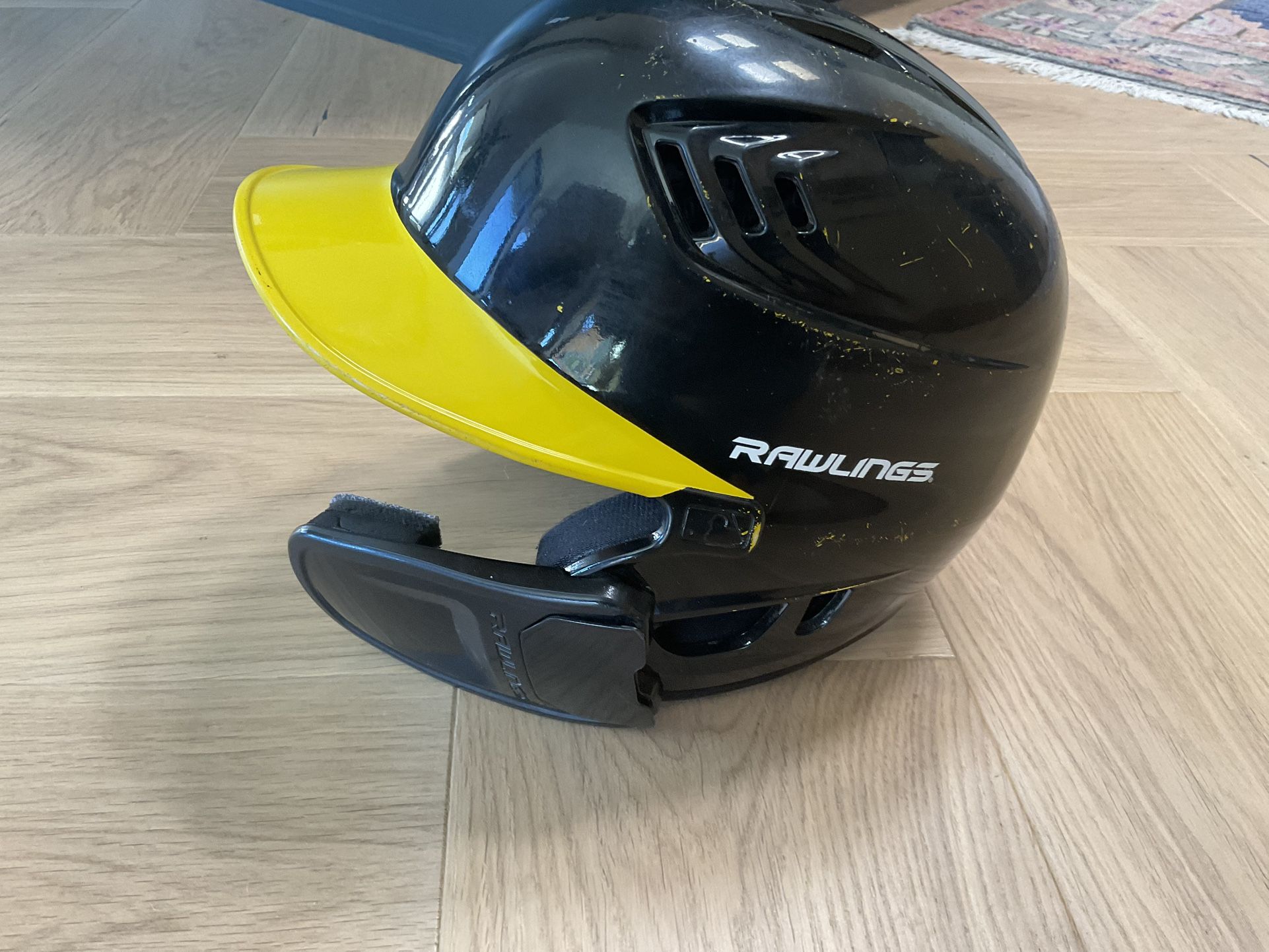 RAWLINGS BASEBALL HELMET WITH JAW GUARD