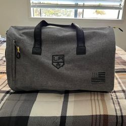 Rare Los Angeles Kings Garment Duffle Travel Bag
