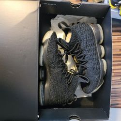 Lebron 15 Championship Sz 8 $200