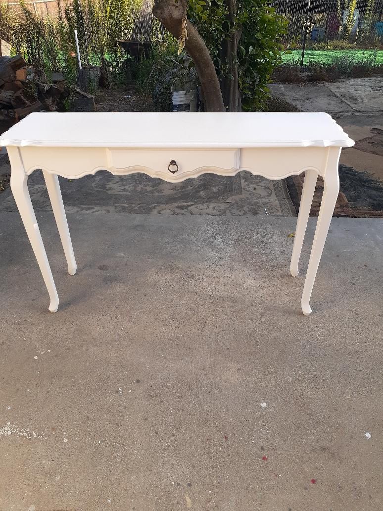 Beautiful Refurbished White Console Table