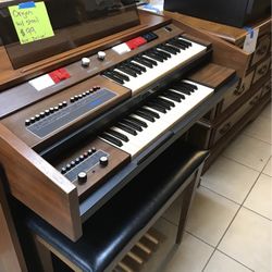 Baldwin Organ 