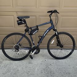 2 Fuji Crosstown 1.5 Front Suspension Hybrid Bike 700x40c  Wheels Shimano 7x3 Speed Hydraulic Disc Brakes With 160 Rotors His & Hers Bicycles $250