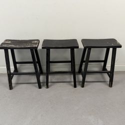 BAR STOOLS Set of Three 24”x17.5”x9” (Good condition) PICK UP IN CORNELIUS - SEE ALL PICTURES FOR DETAILS