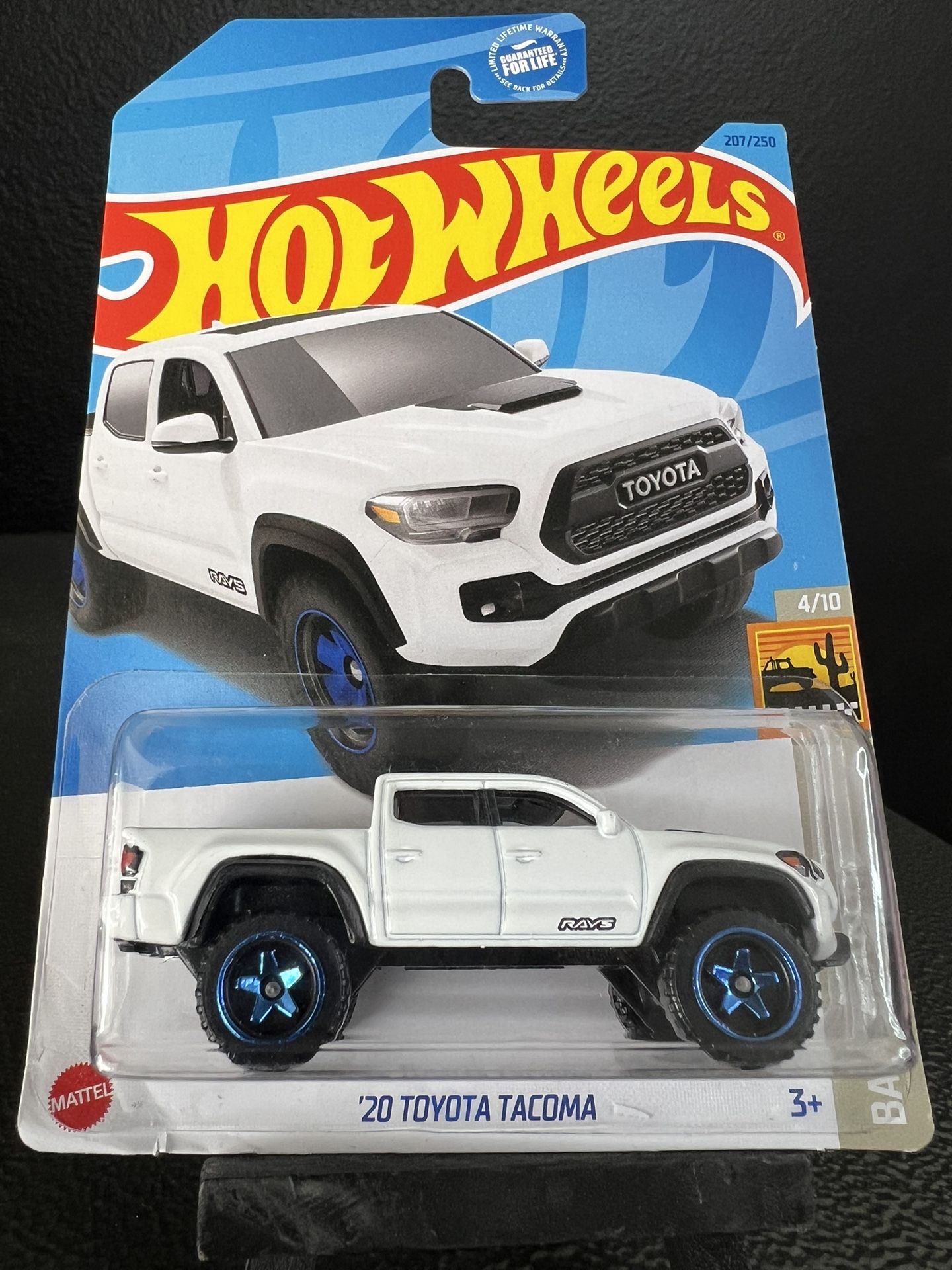 2023 Hot Wheels '20 Toyota Tacoma #207 White Baja Blazers 4/10