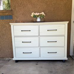 Brand New Heavy Duty Six Drawer Dresser  (Already Assembled)