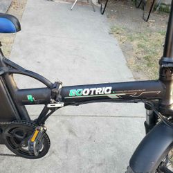 It Fold In Half. It goes 35mph 40miles range keys & Charger. Need 5% work done. But 95% all works 100%  Electric bike ebike E-bike cash & Trade accept