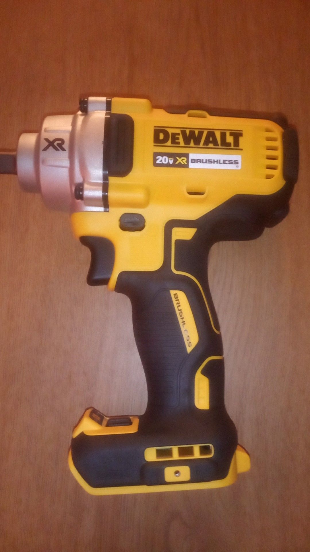 DEWALT DCF899B 20v MAX XR Brushless High Torque 1/2" Impact Wrench with Detent Anvil (Tool Only)