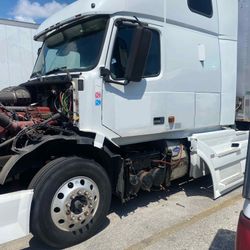 Truck Batteries Installation And Delivery 
