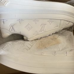 White Sneakers New Size 8