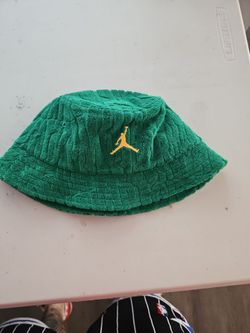 Jordan buckethat