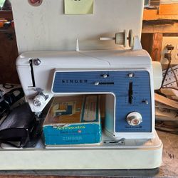 Singer -  Sewing Machine -  Model #638
