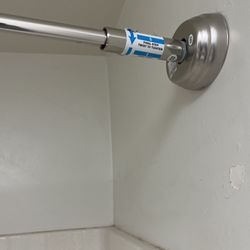 Curved Tensión Shower Bar
