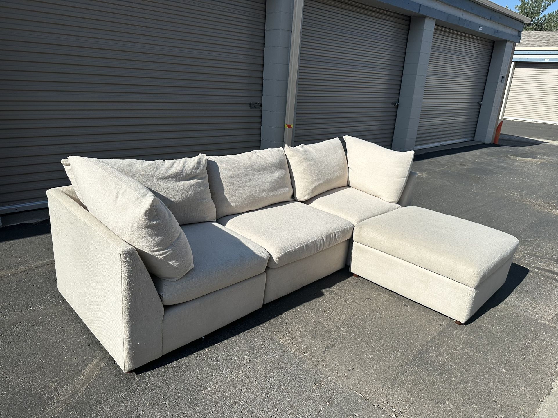 Free Delivery!! Cozy Cream Linen Sectional Couch (with Ottoman)