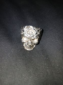 Silver skull  ring