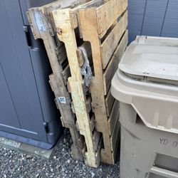 FREE 3 Pallets